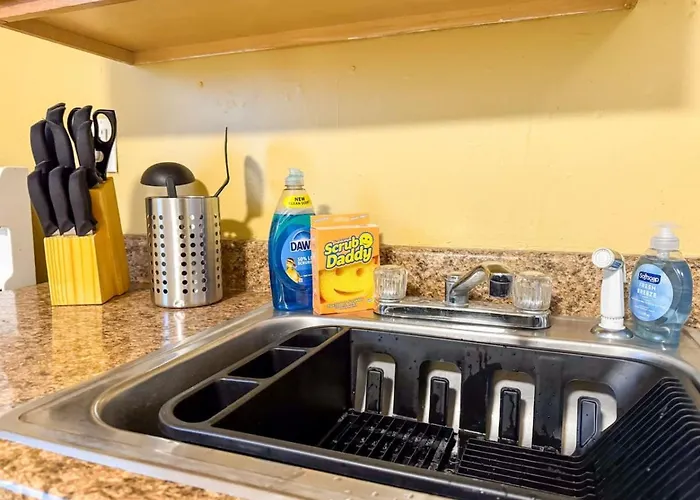 Apartment 2 Full 4 Bedrooms With 11 Beds Parking *